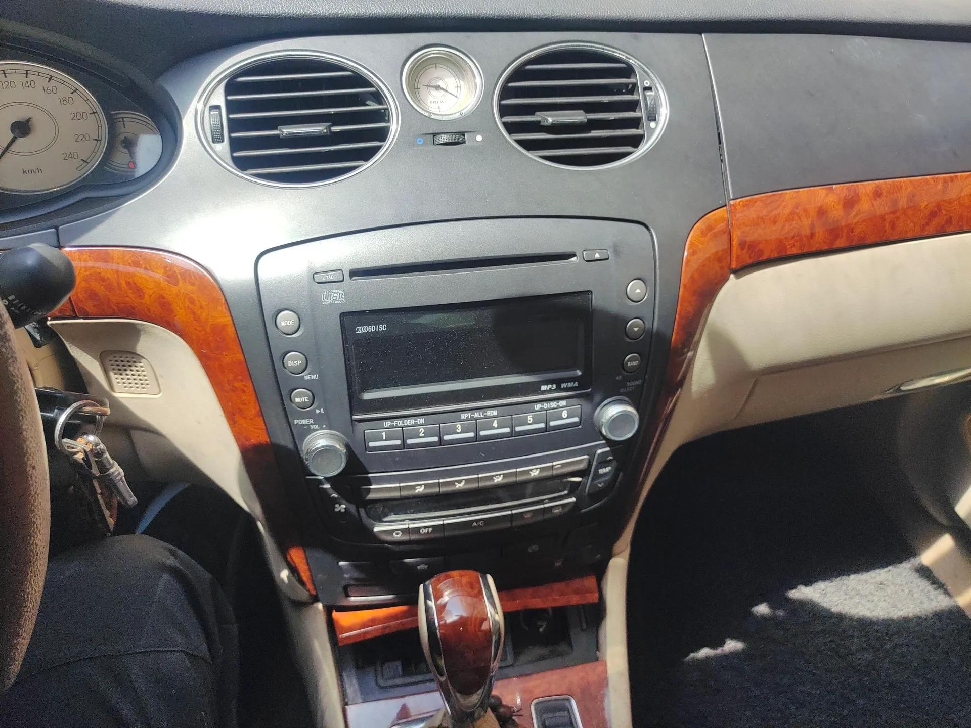 Roewe 750 2007 2.5L Regal AT — миниатюра 14