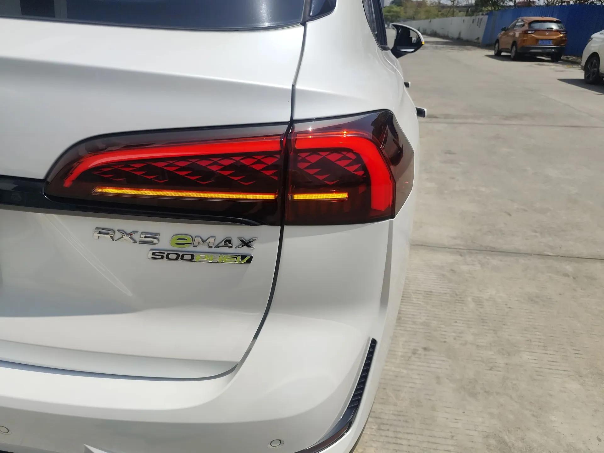 Roewe RX5 eMAX 2022 1.5T PHEV Fearless Deluxe Edition — миниатюра 7