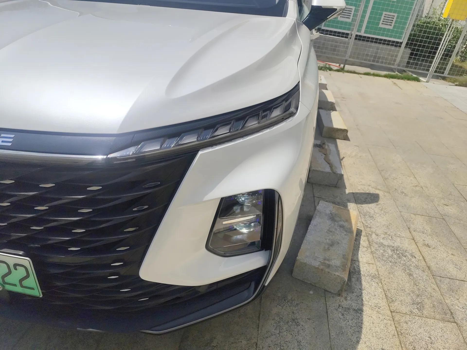 Roewe RX5 eMAX 2022 1.5T PHEV Fearless Deluxe Edition — миниатюра 9
