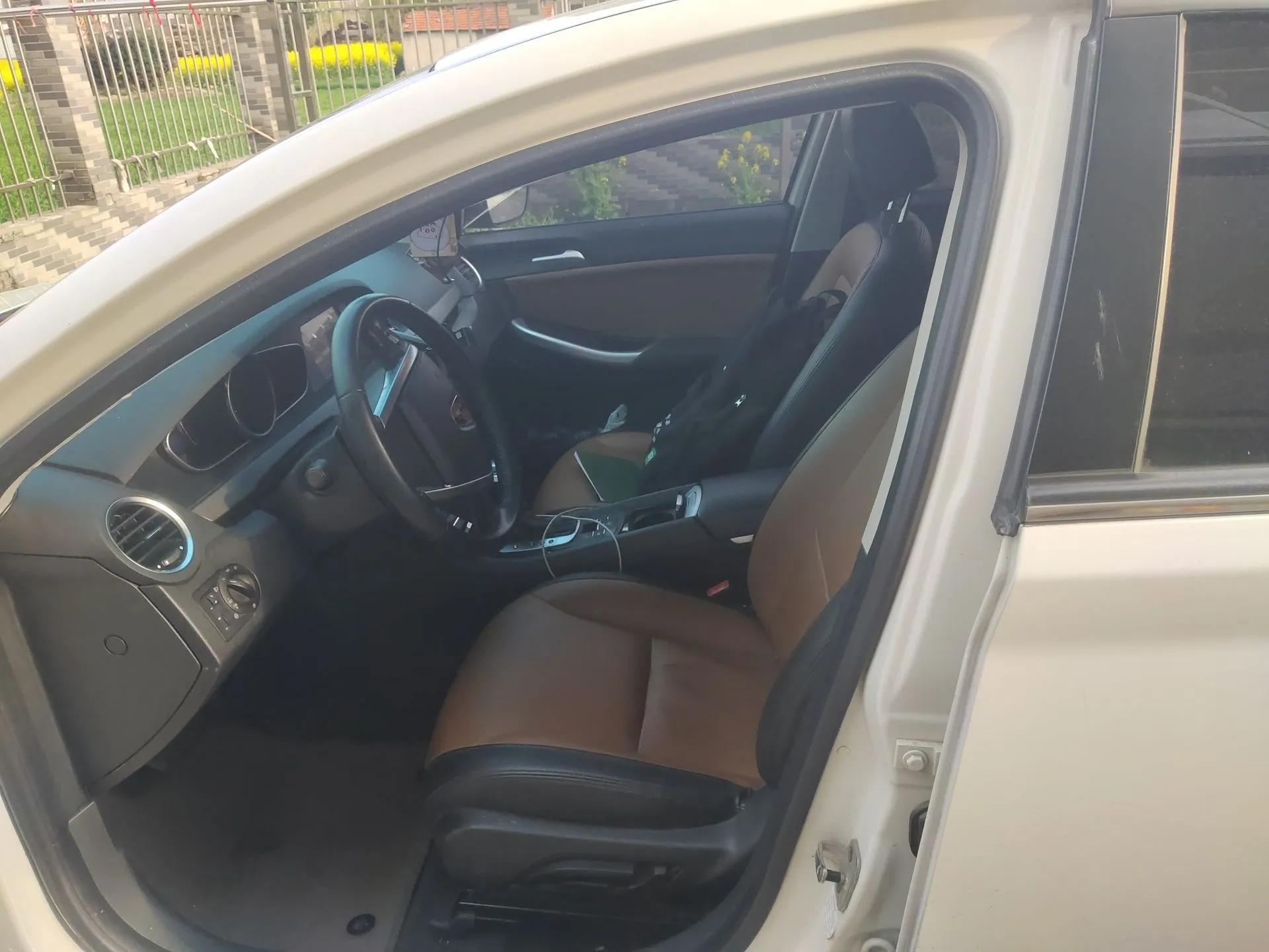 Roewe e550 2016 Deluxe Edition — миниатюра 16