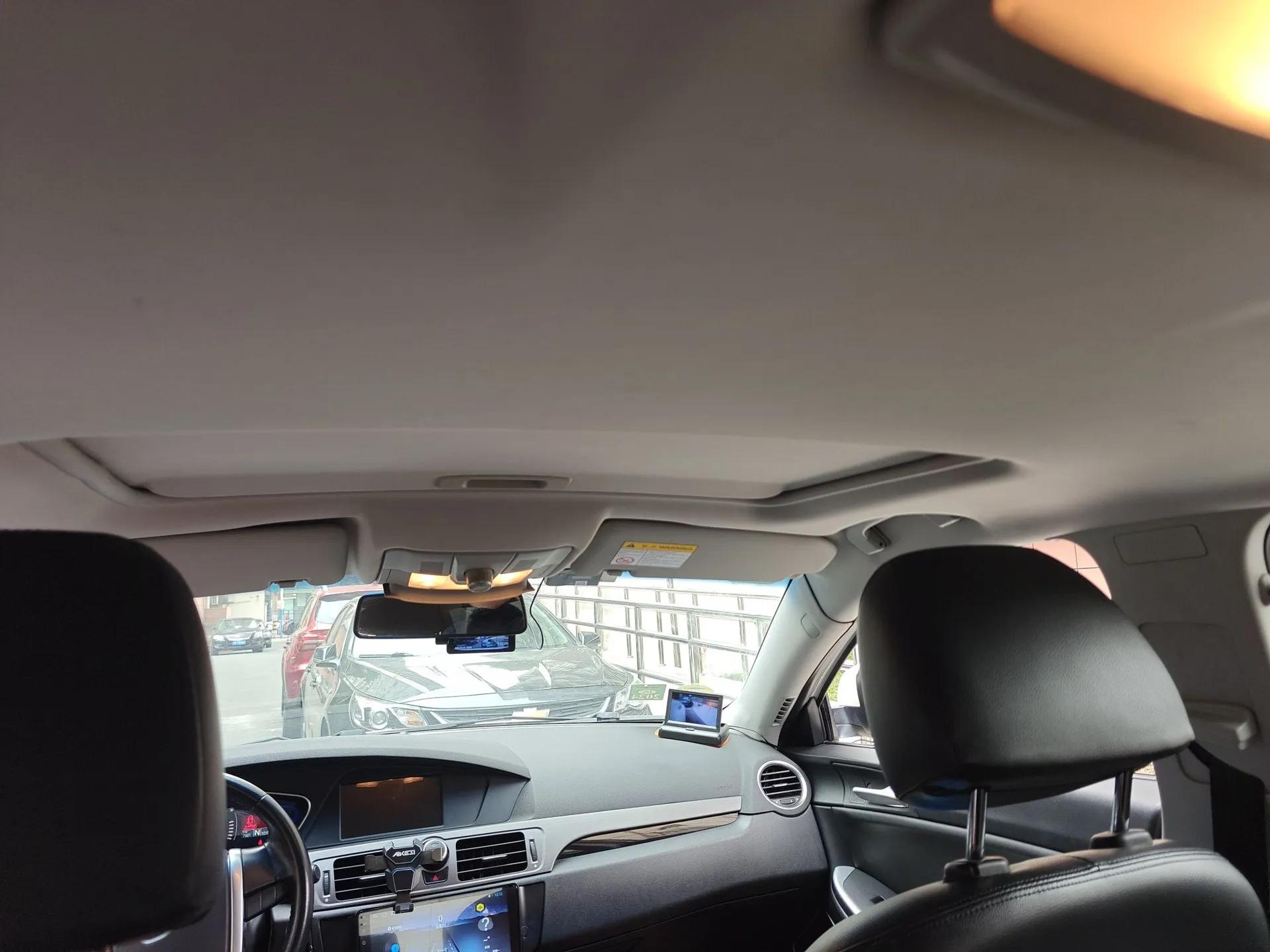 Roewe e550 2016 Deluxe Edition — миниатюра 19