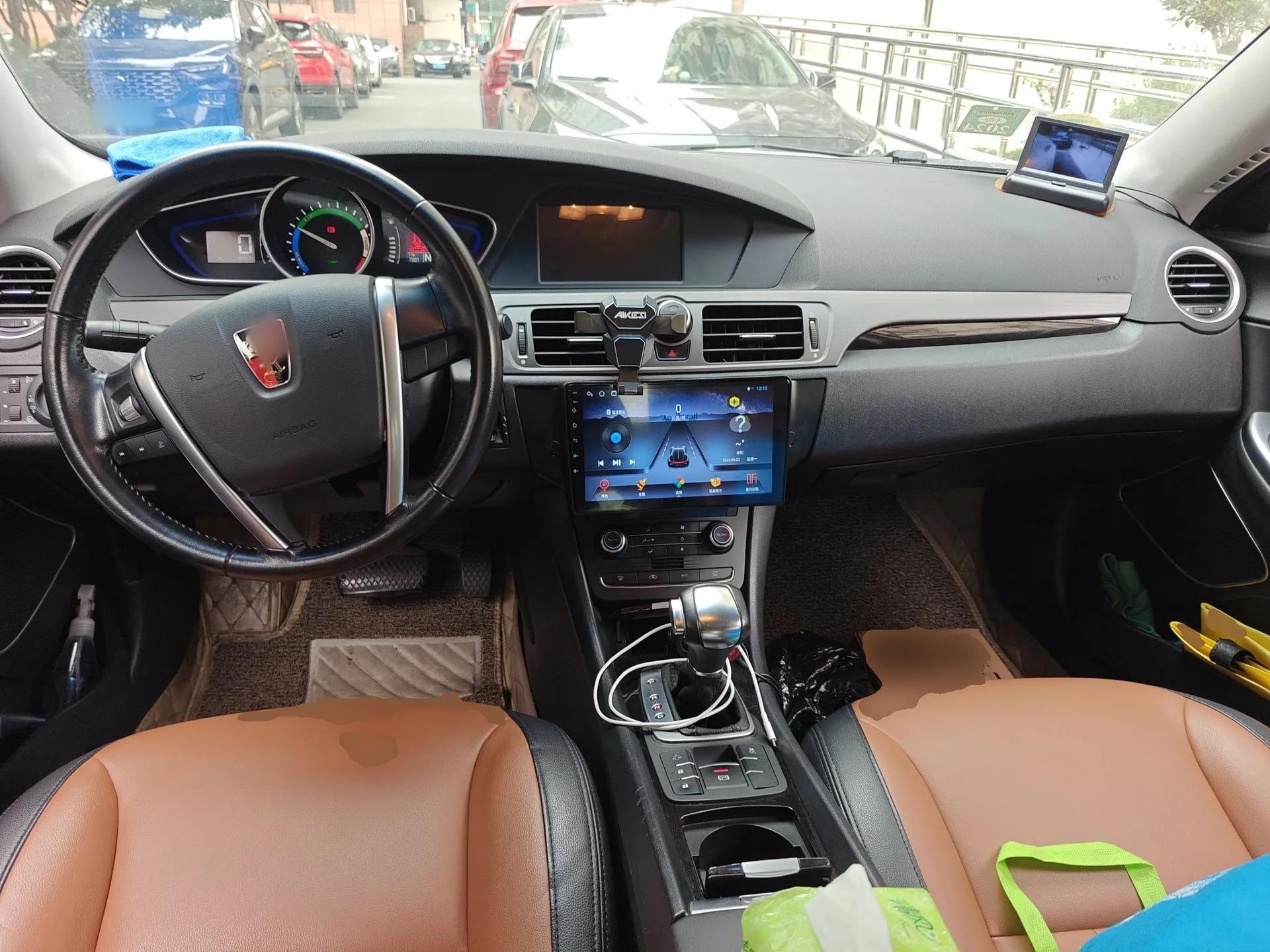 Roewe e550 2016 Deluxe Edition — миниатюра 10