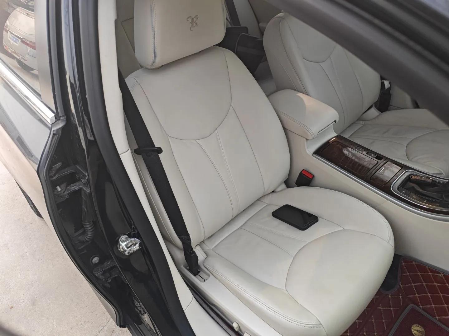 Roewe e950 2017 50T Hybrid Connected Executive Edition — миниатюра 22