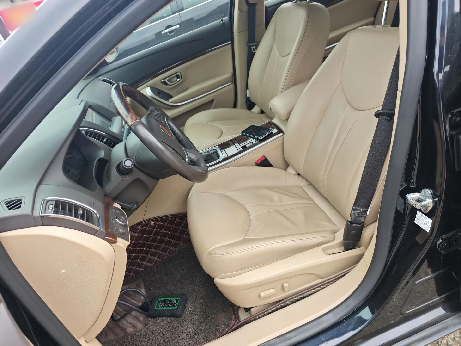Roewe e950 2017 50T Hybrid Connected Executive Edition — миниатюра 16