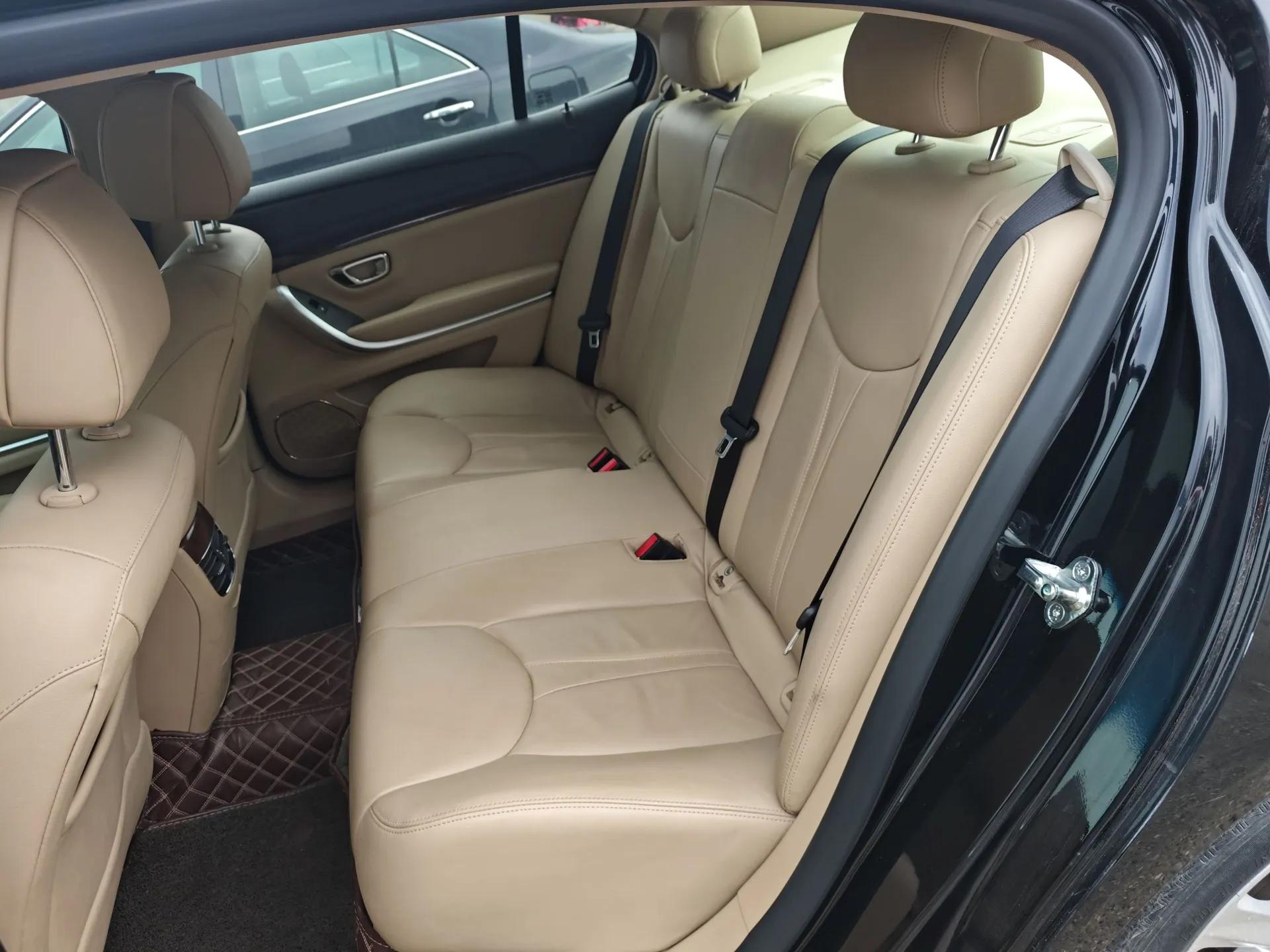 Roewe e950 2017 50T Hybrid Connected Executive Edition — миниатюра 18
