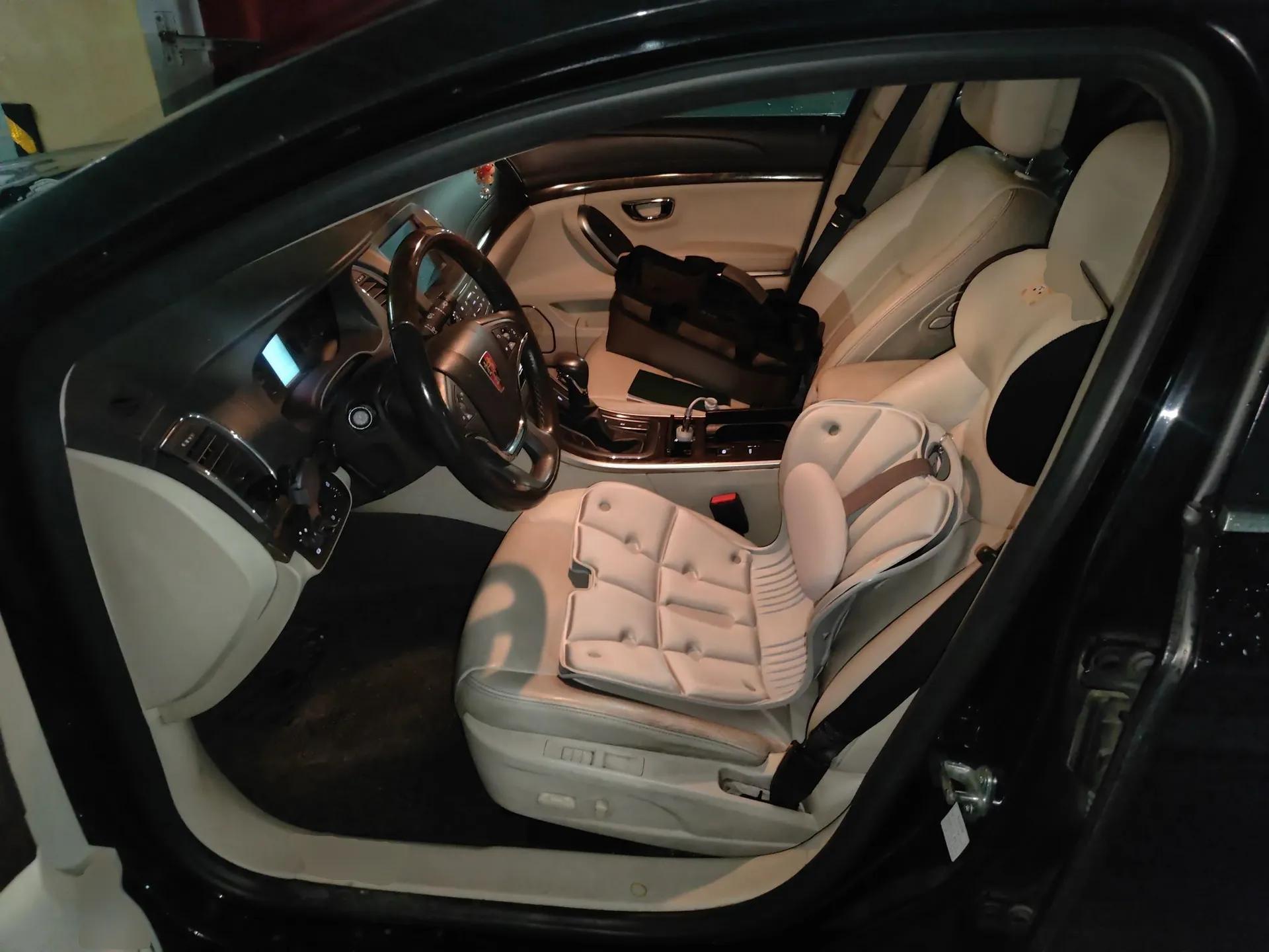 Roewe e950 2017 50T Hybrid Connected Executive Edition — миниатюра 16