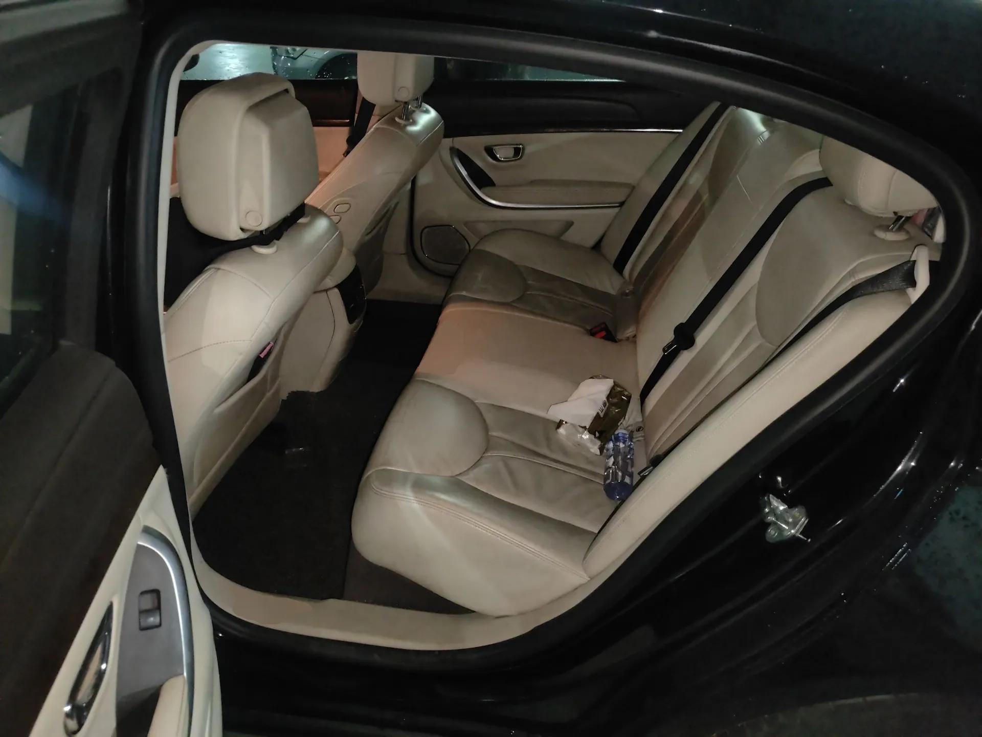 Roewe e950 2017 50T Hybrid Connected Executive Edition — миниатюра 18