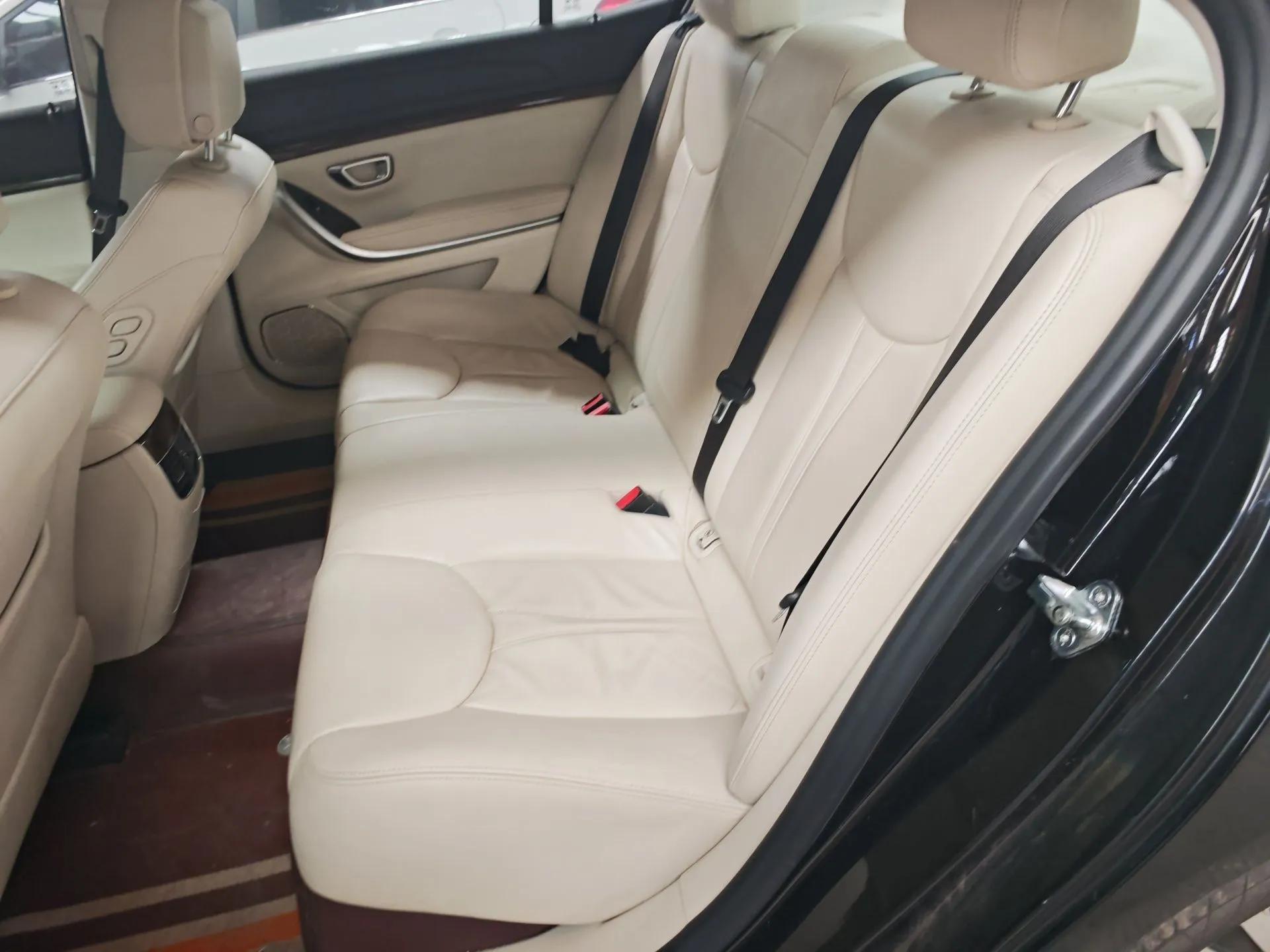 Roewe e950 2017 50T Hybrid Connected Executive Edition — миниатюра 18