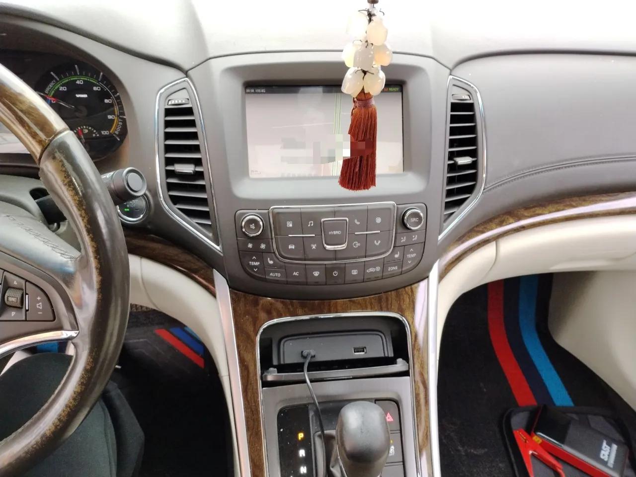 Roewe e950 2017 50T Hybrid Connected Executive Edition — миниатюра 14