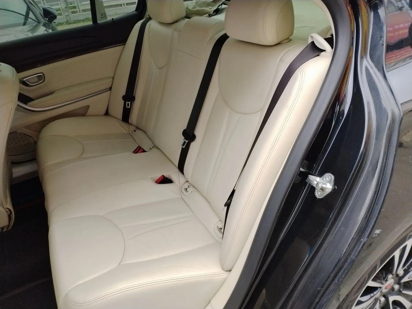 Roewe e950 2017 50T Hybrid Connected Executive Edition — миниатюра 18