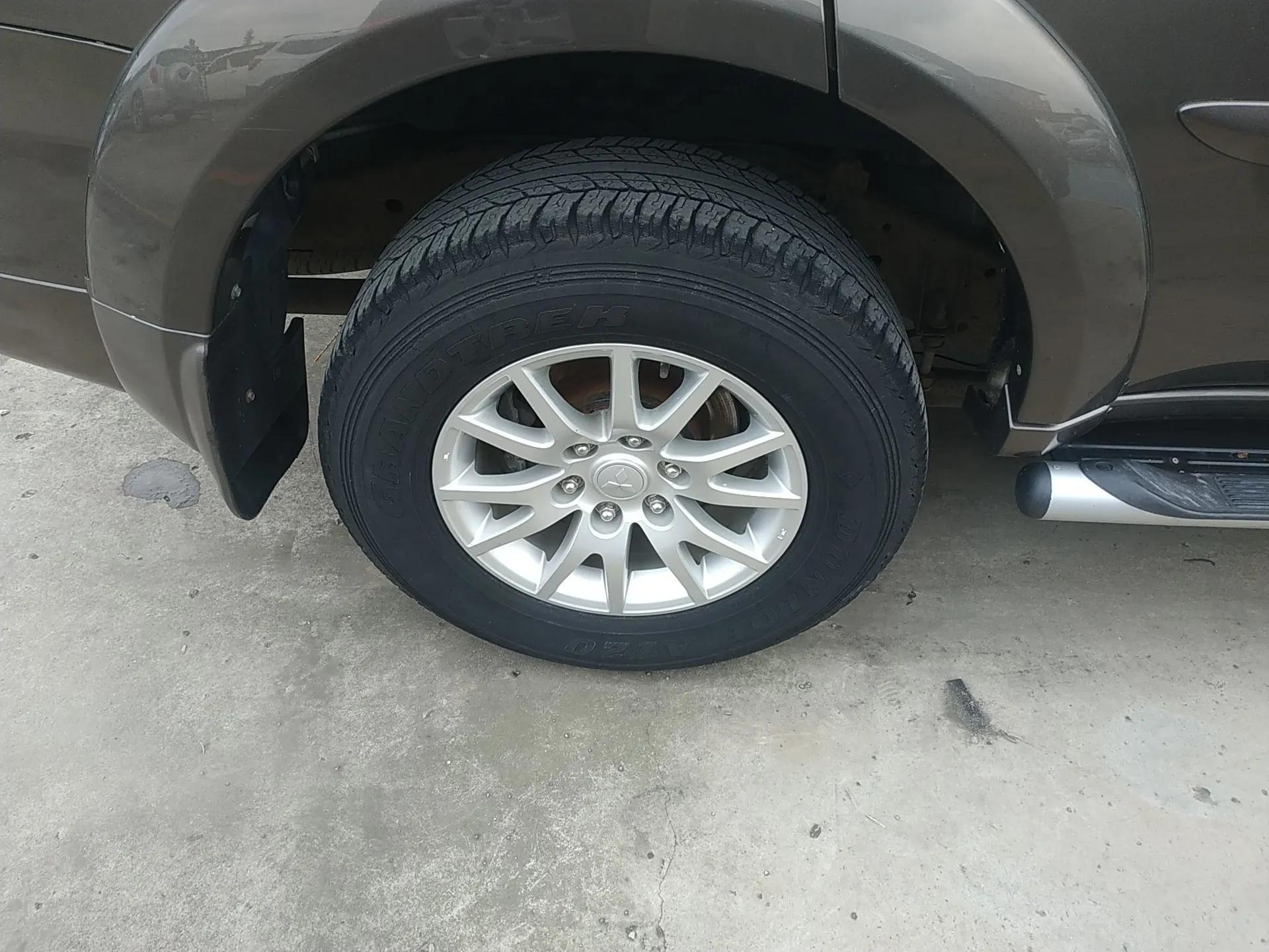 Mitsubishi Pajero Sport 2013 3.0L Automatic 4x4 Executive Edition — миниатюра 10