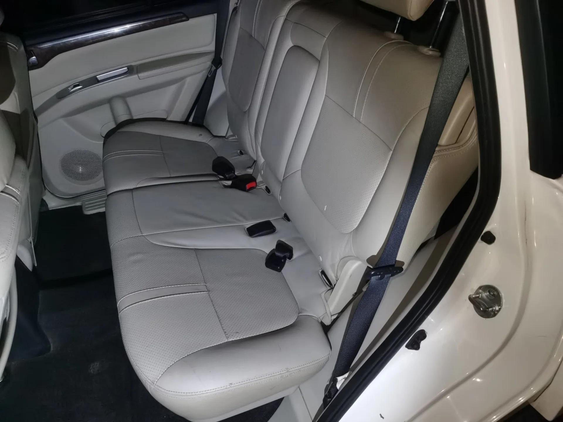 Mitsubishi Pajero Sport 2013 3.0L Automatic Two-Wheel Drive Luxury Edition — миниатюра 18