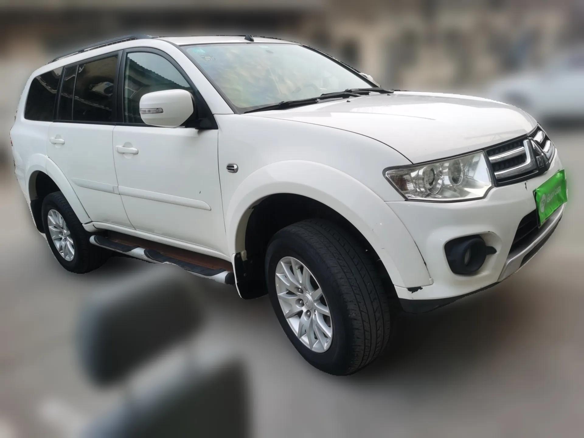 Mitsubishi Pajero Sport 2013 3.0L Automatic Two-Wheel Drive Luxury Edition — миниатюра 3