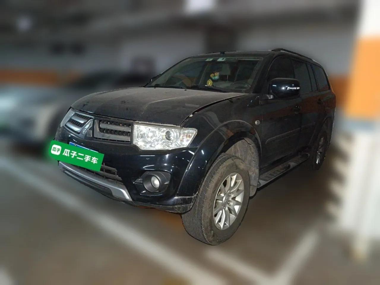 Mitsubishi Pajero Sport 2013 3.0L Automatic Two-Wheel Drive Luxury Edition — миниатюра 1