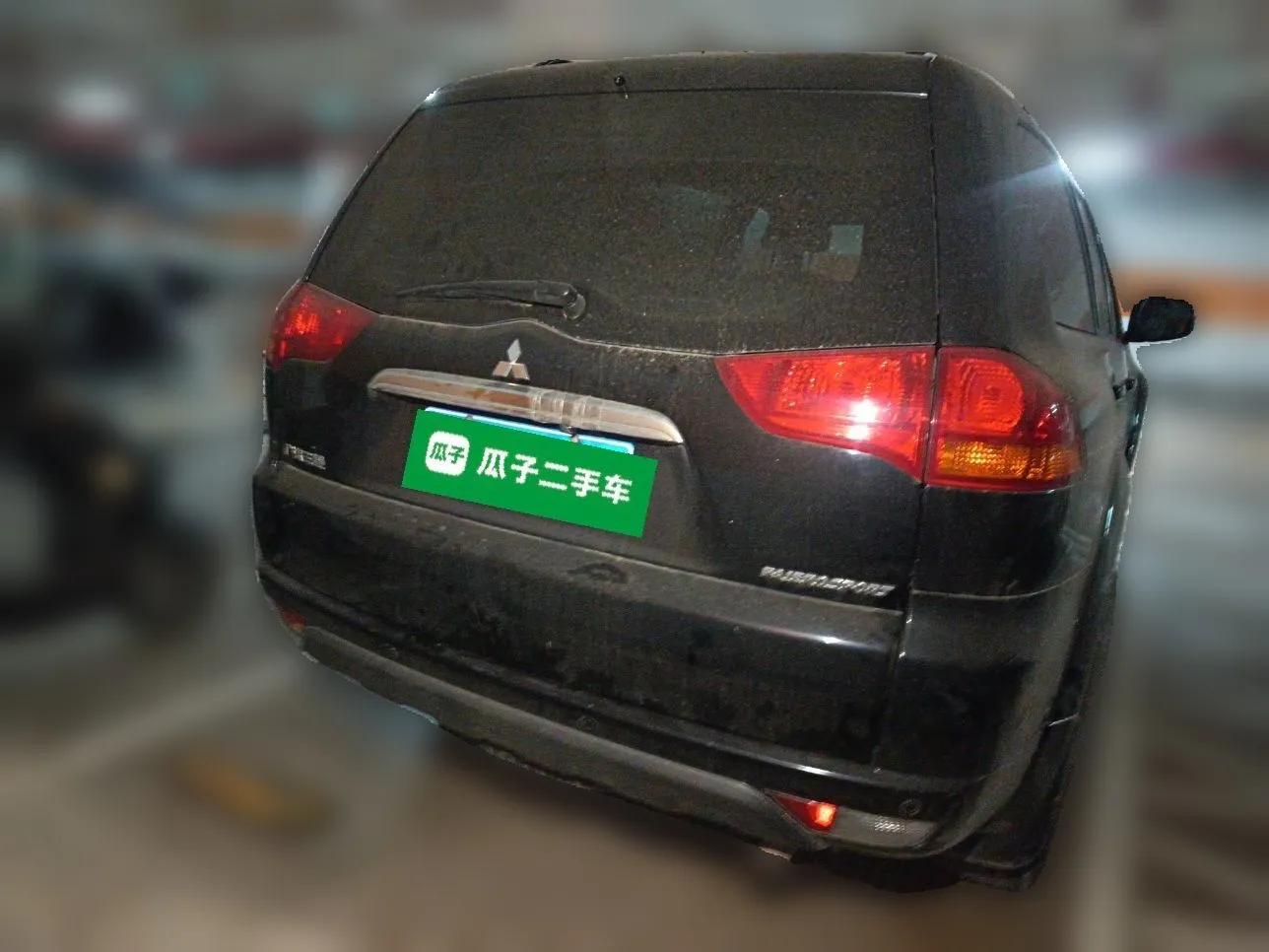 Mitsubishi Pajero Sport 2013 3.0L Automatic Two-Wheel Drive Luxury Edition — миниатюра 5