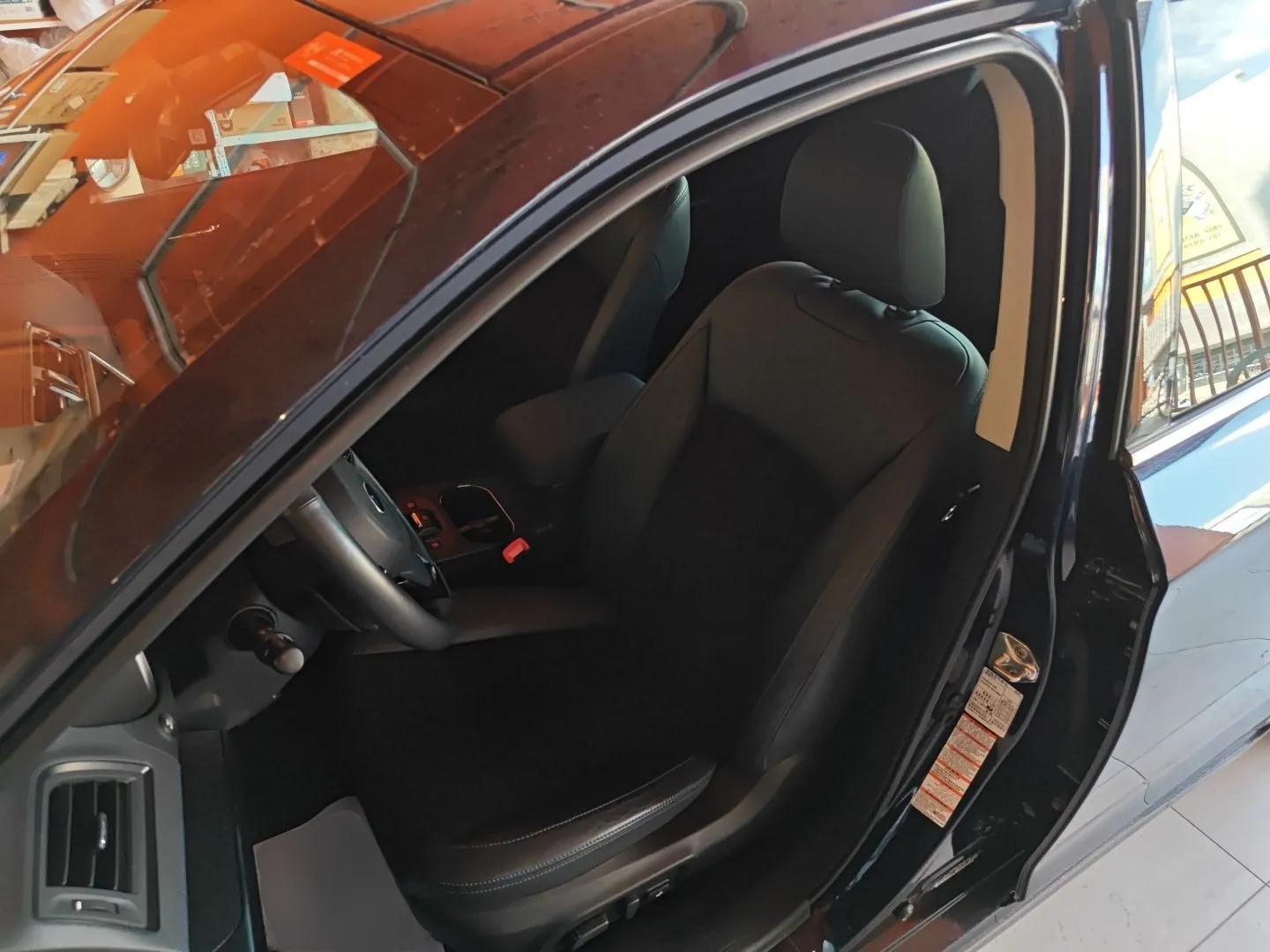 Subaru Legacy 2020 Restyled 2.5i Glory Limited Edition EyeSight — миниатюра 17