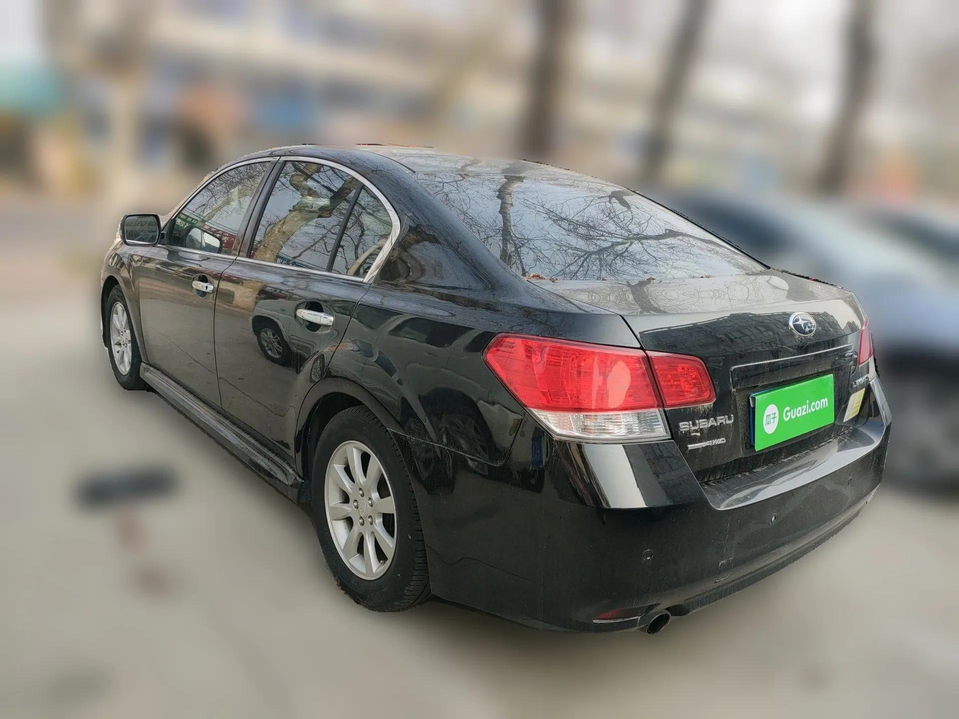 Subaru Legacy 2010 2.0i Luxury Navigation Edition — миниатюра 4
