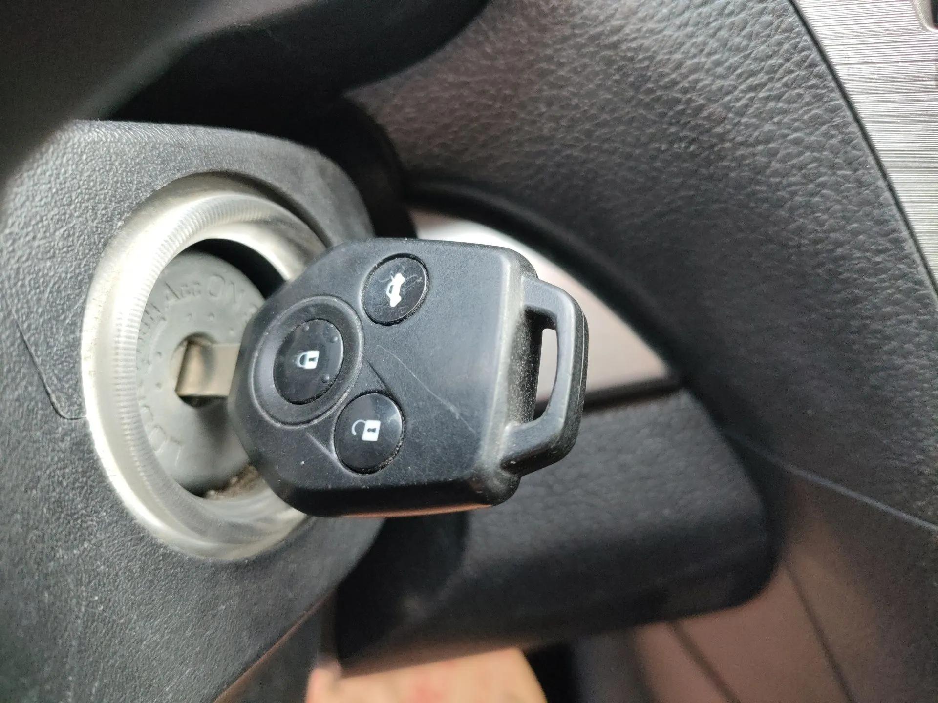 Subaru Legacy 2010 2.0i Luxury Navigation Edition — миниатюра 9