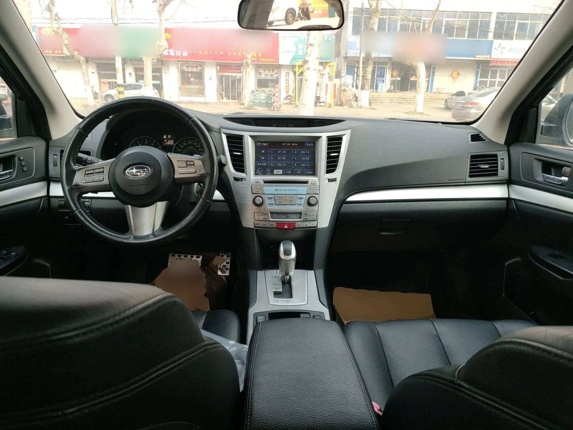 Subaru Legacy 2010 2.0i Luxury Navigation Edition — миниатюра 10