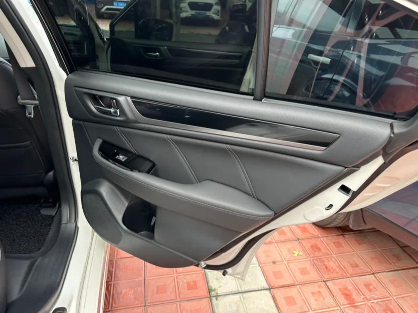 Subaru Legacy 2017 2.5i All-Wheel-Drive Prestige Edition EyeSight — миниатюра 25