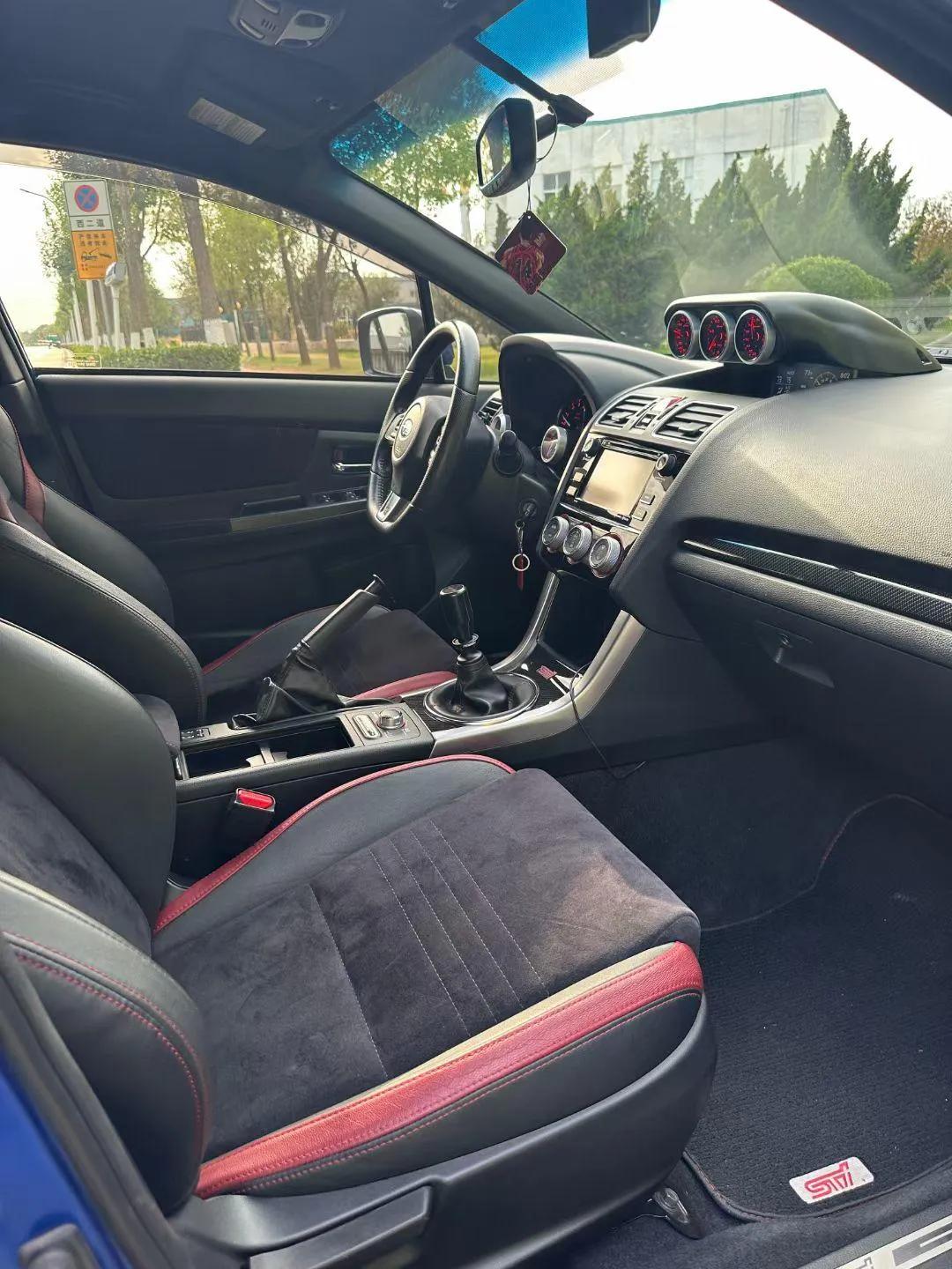 Subaru Impreza 2014 2.5T WRX STi Sedan — миниатюра 10