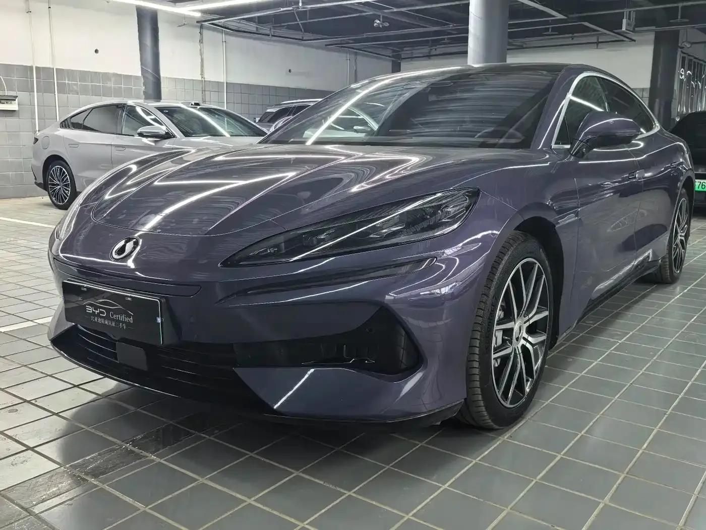 Denza Z9 2024 Model 1100km AWD Max Edition — миниатюра 1