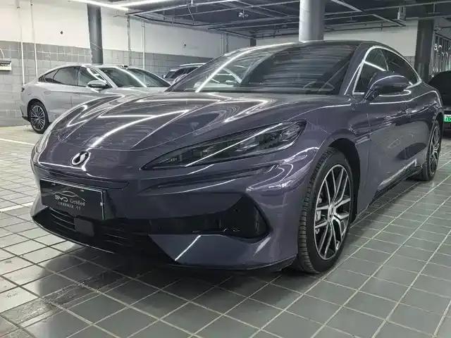 Denza Z9 2024 Model 1100km AWD Max Edition