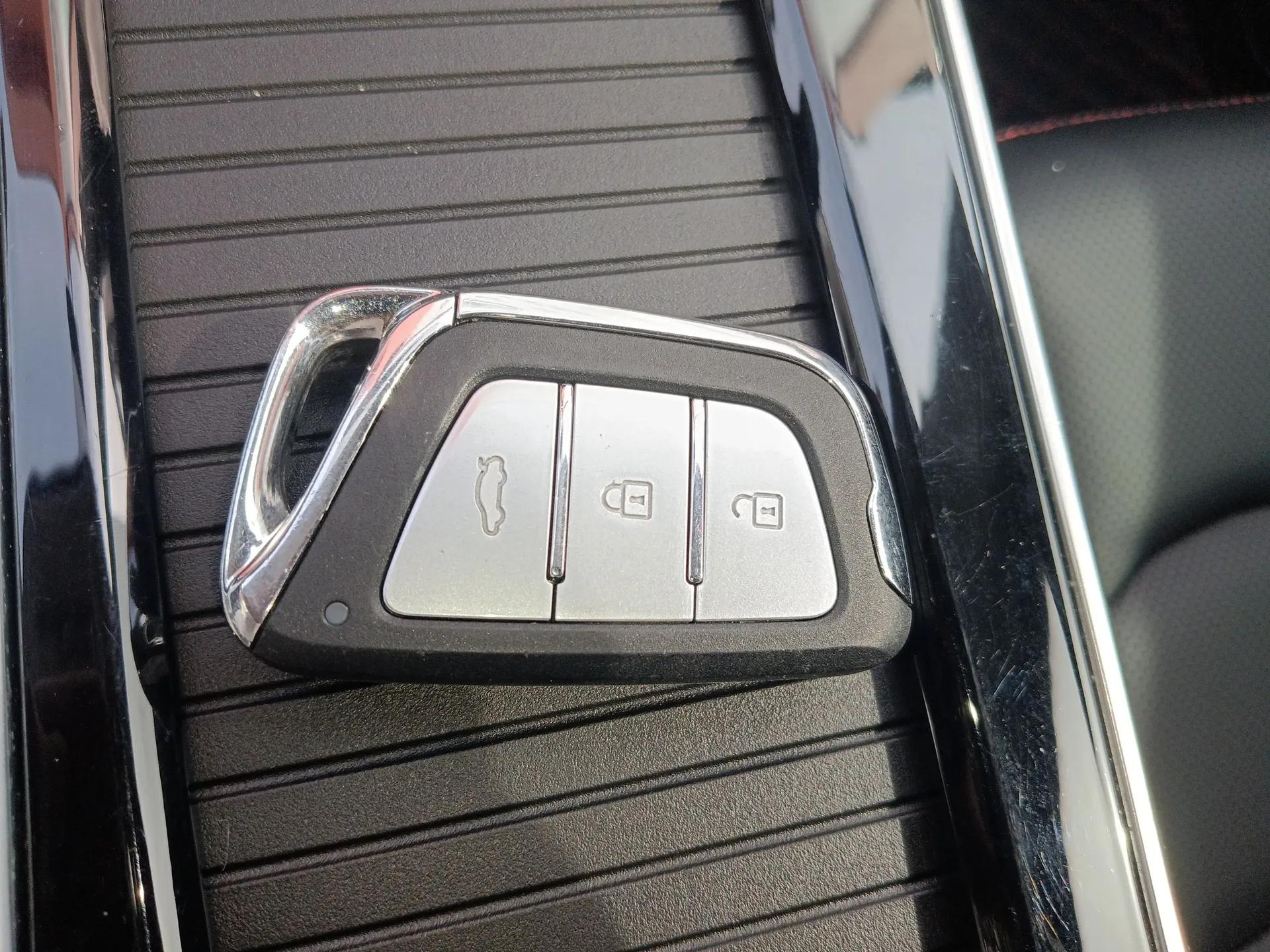 SOL X8 2021 300T DCT Leading Smart Connectivity Version 7 Seats — миниатюра 12