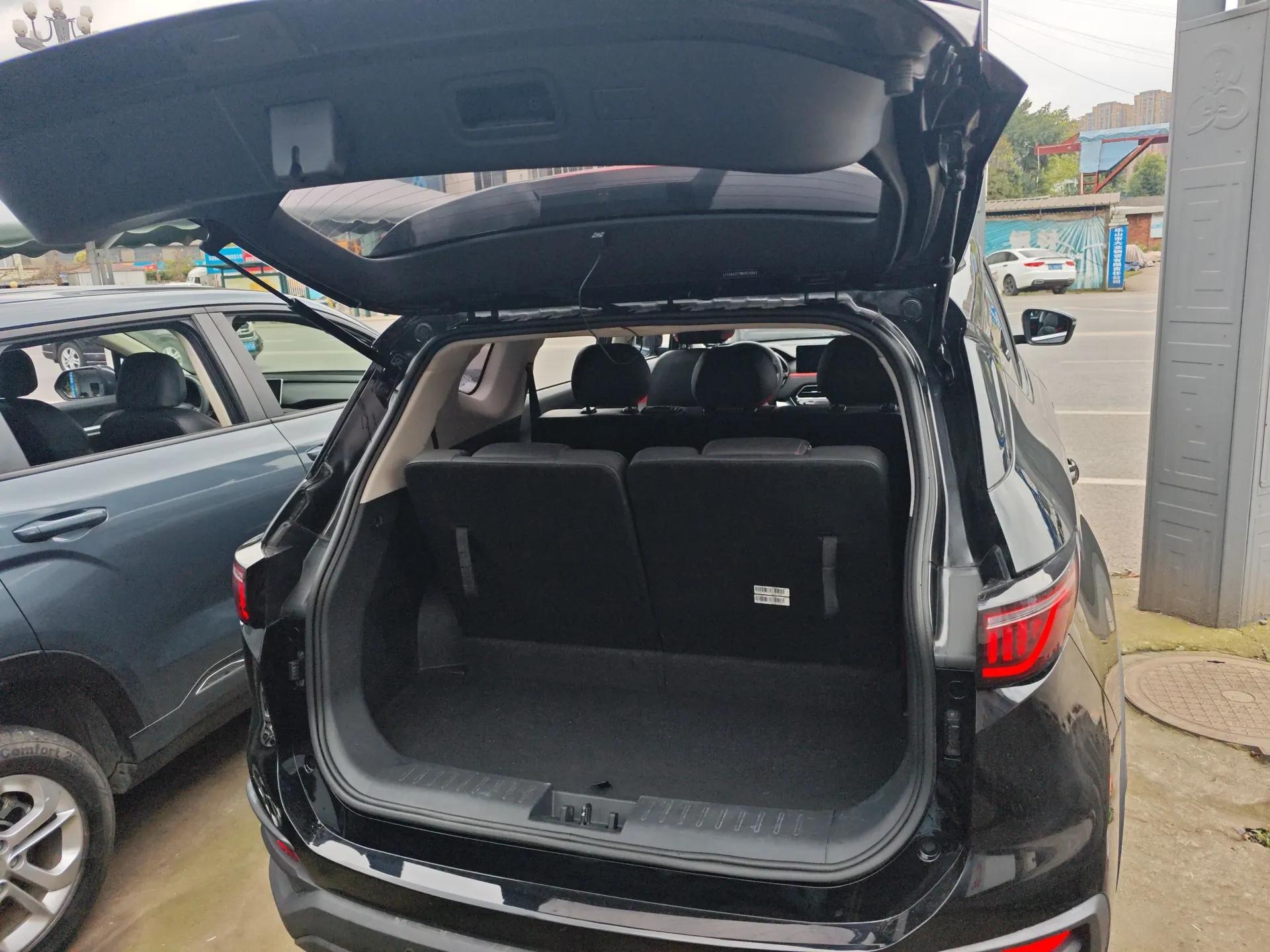 SOL X8 2021 300T DCT Leading Smart Connectivity Version 7 Seats — миниатюра 21