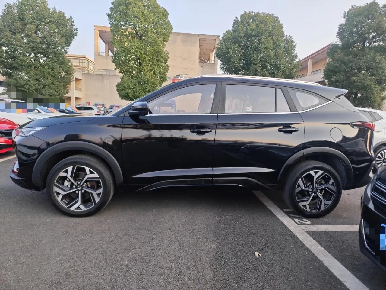 SOL X8 2021 300T DCT Prestige Smart Connectivity Edition 5-seater — миниатюра 4