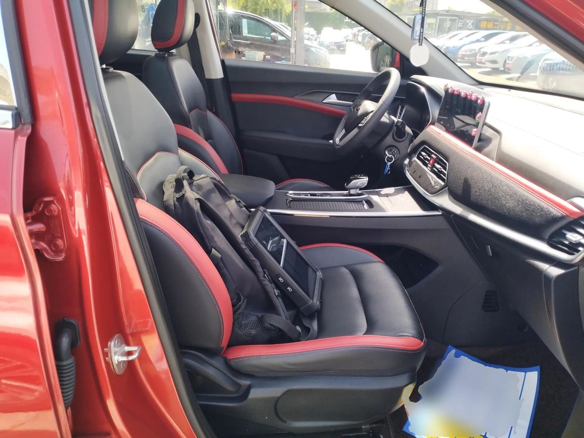 SOL X8 2021 300T DCT Panoramic Luxury Edition 5 Seats — миниатюра 23