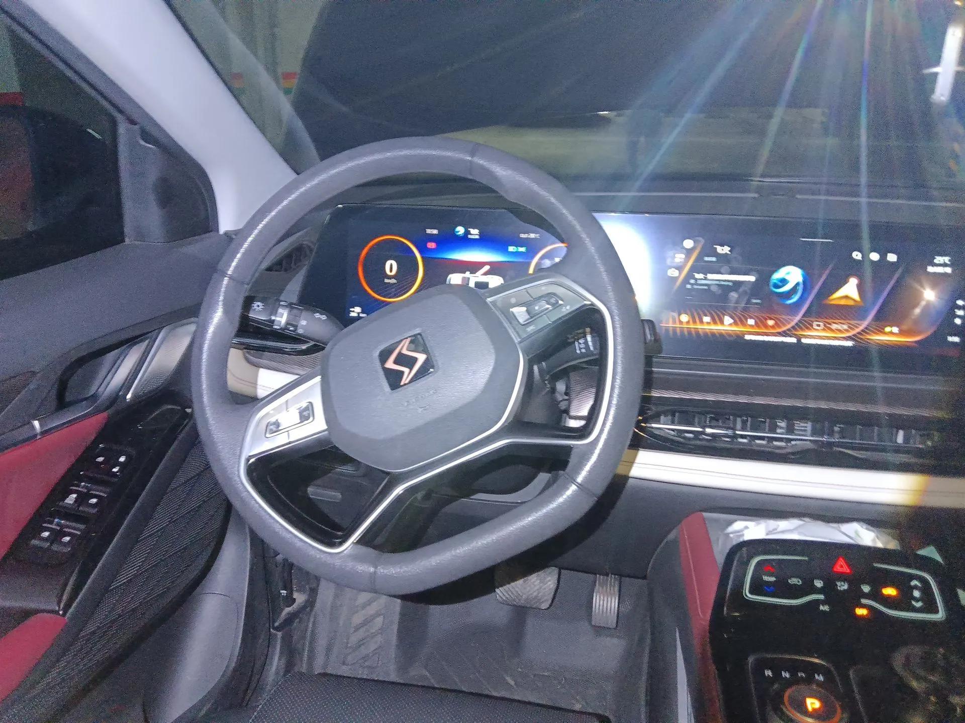SOL QX 2021 300T DCT Prestige Smart Connectivity Version — миниатюра 11