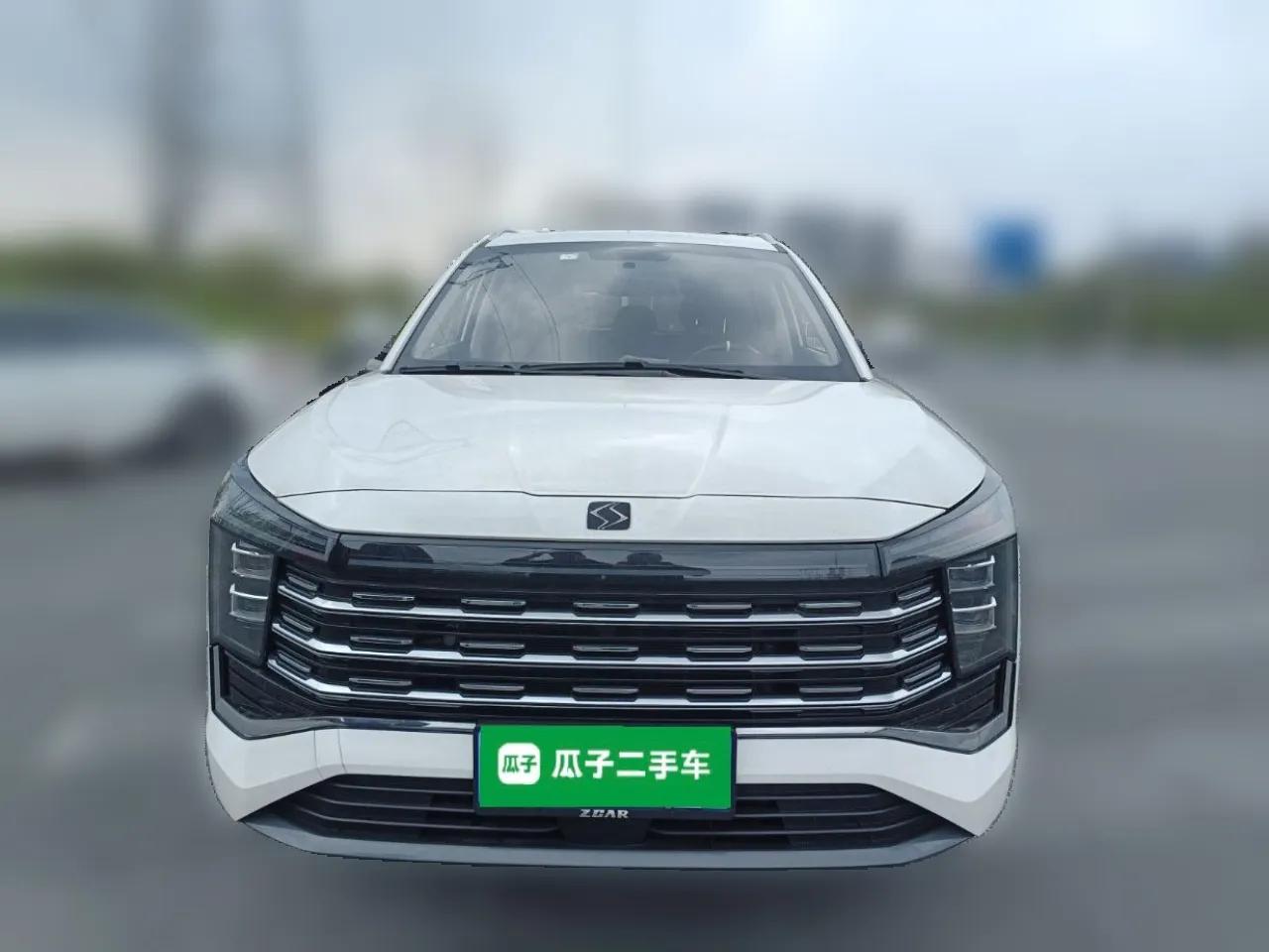SOL X8 PLUS 2023 1.5 TGDI DCT Smart Home Edition 7-Seater — миниатюра 2