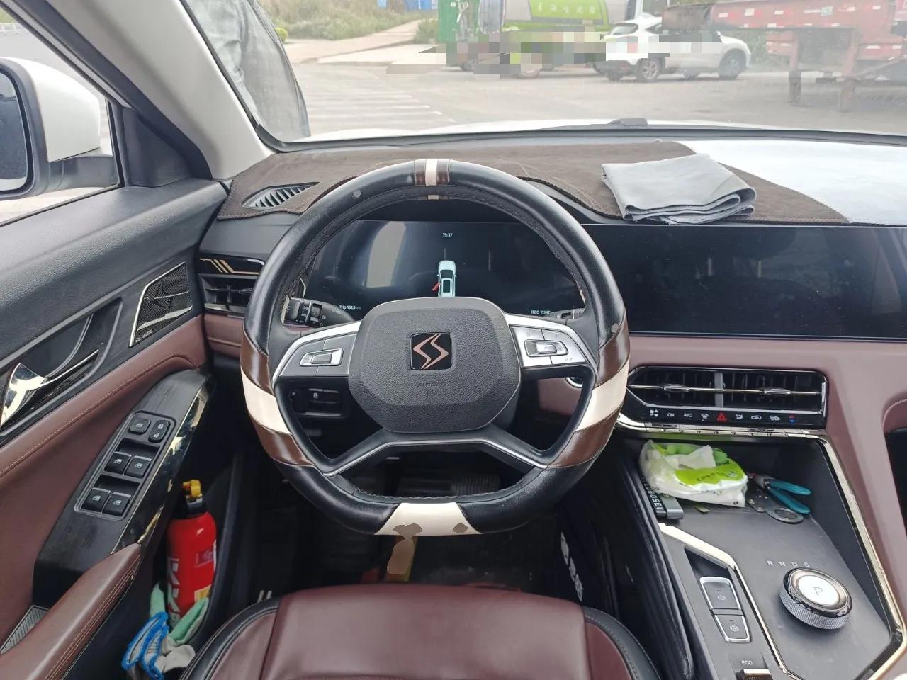 SOL X8 PLUS 2023 1.5 TGDI DCT Smart Home Edition 7-Seater — миниатюра 11