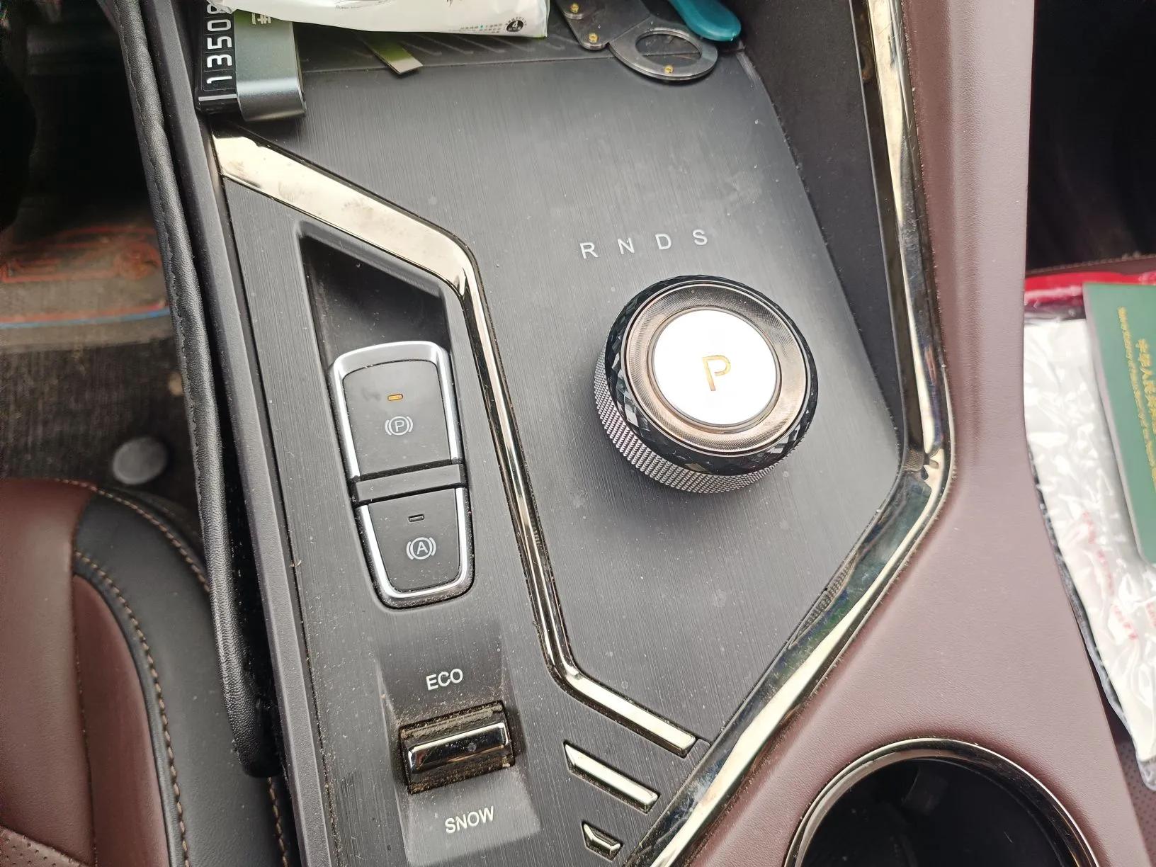 SOL X8 PLUS 2023 1.5 TGDI DCT Smart Home Edition 7-Seater — миниатюра 15
