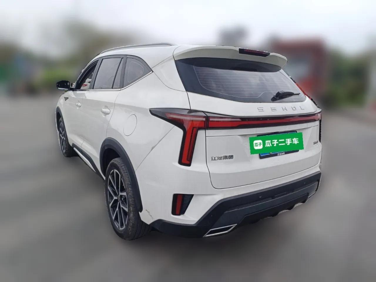 SOL X8 PLUS 2023 1.5 TGDI DCT Smart Home Edition 7-Seater — миниатюра 4