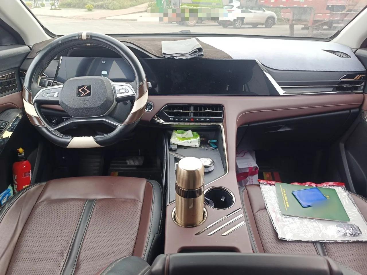 SOL X8 PLUS 2023 1.5 TGDI DCT Smart Home Edition 7-Seater — миниатюра 10