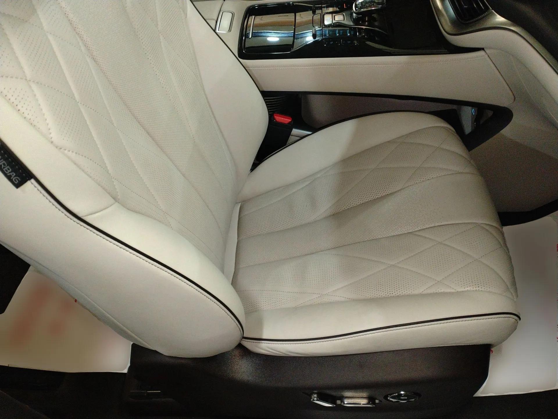 Denza D9 2024 DM-i 980 Four-Wheel Drive Flagship Model — миниатюра 23