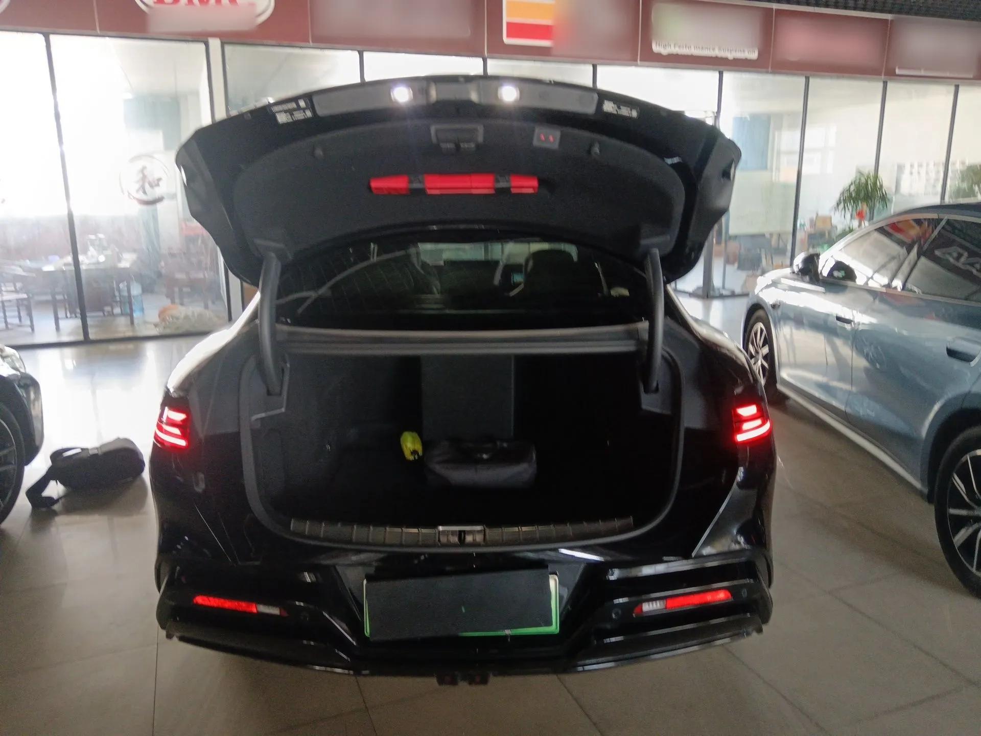 Denza Z9 2024 1100 km Four-Wheel Drive Max Version — миниатюра 18