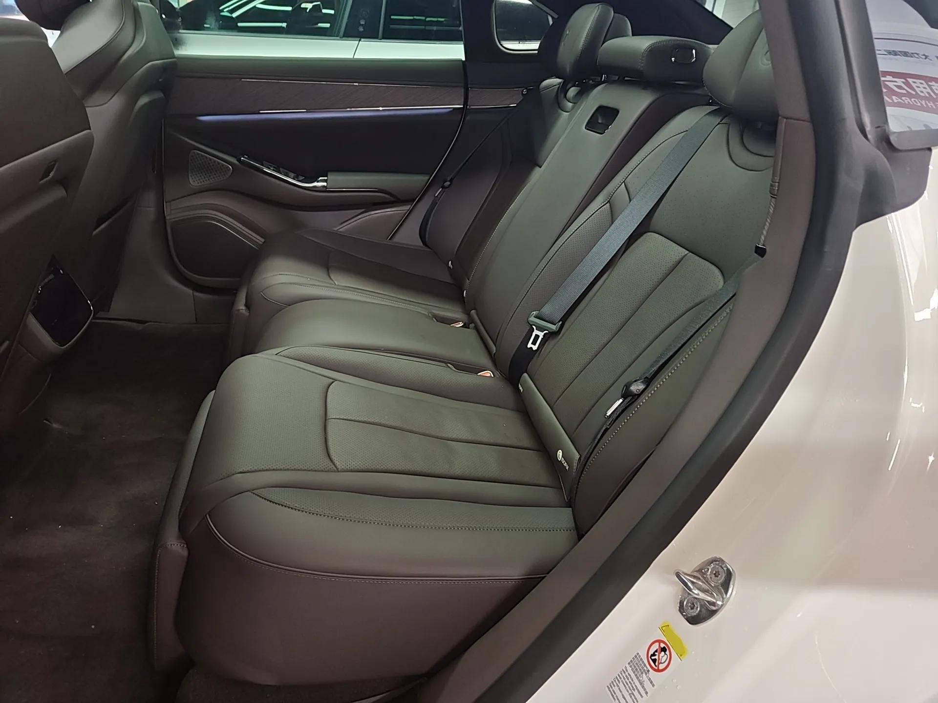 Denza Z9 2024 1100 km Four-Wheel Drive Max Version — миниатюра 19