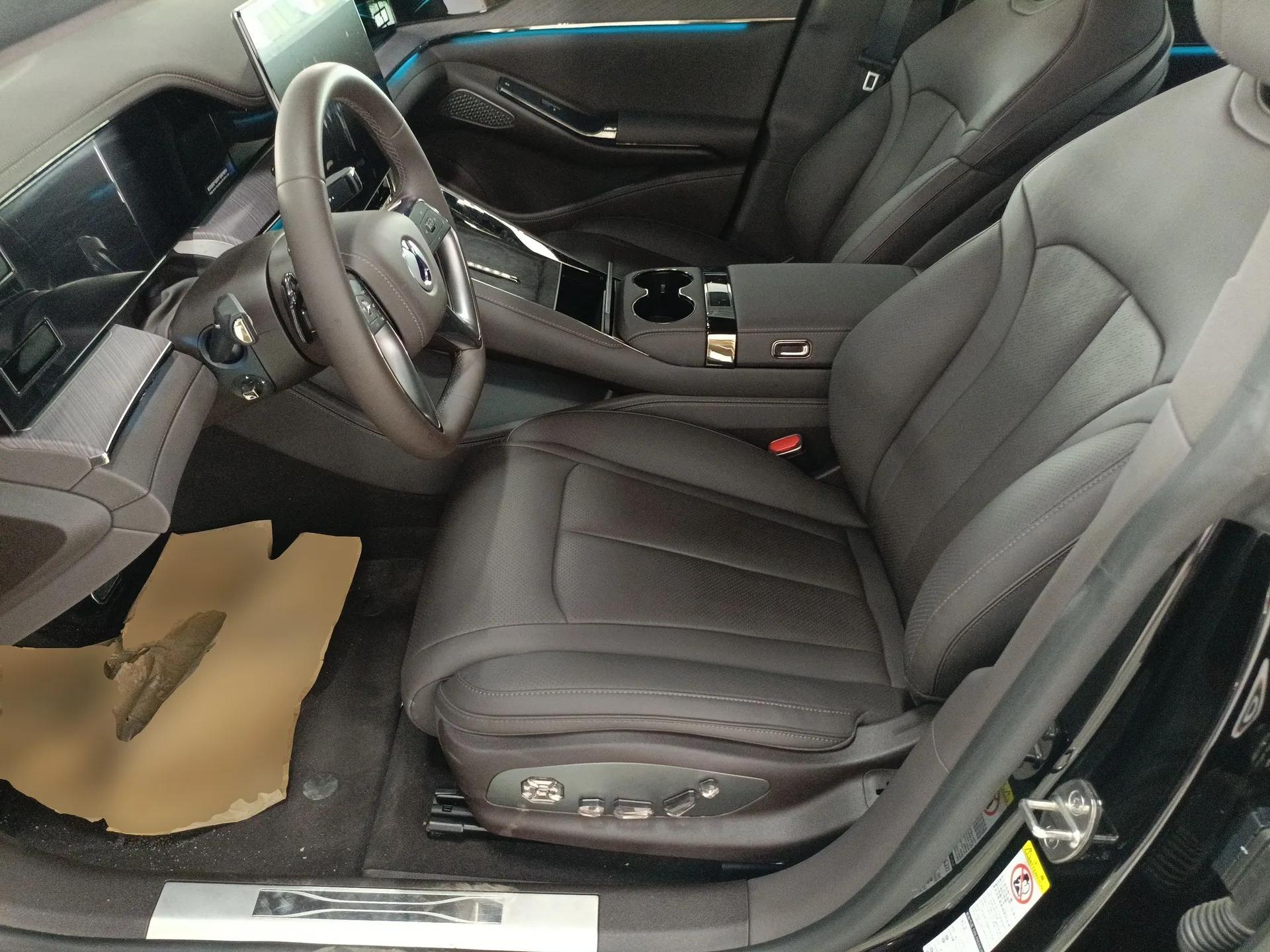 Denza Z9 2024 1100 km Four-Wheel Drive Max Version — миниатюра 18
