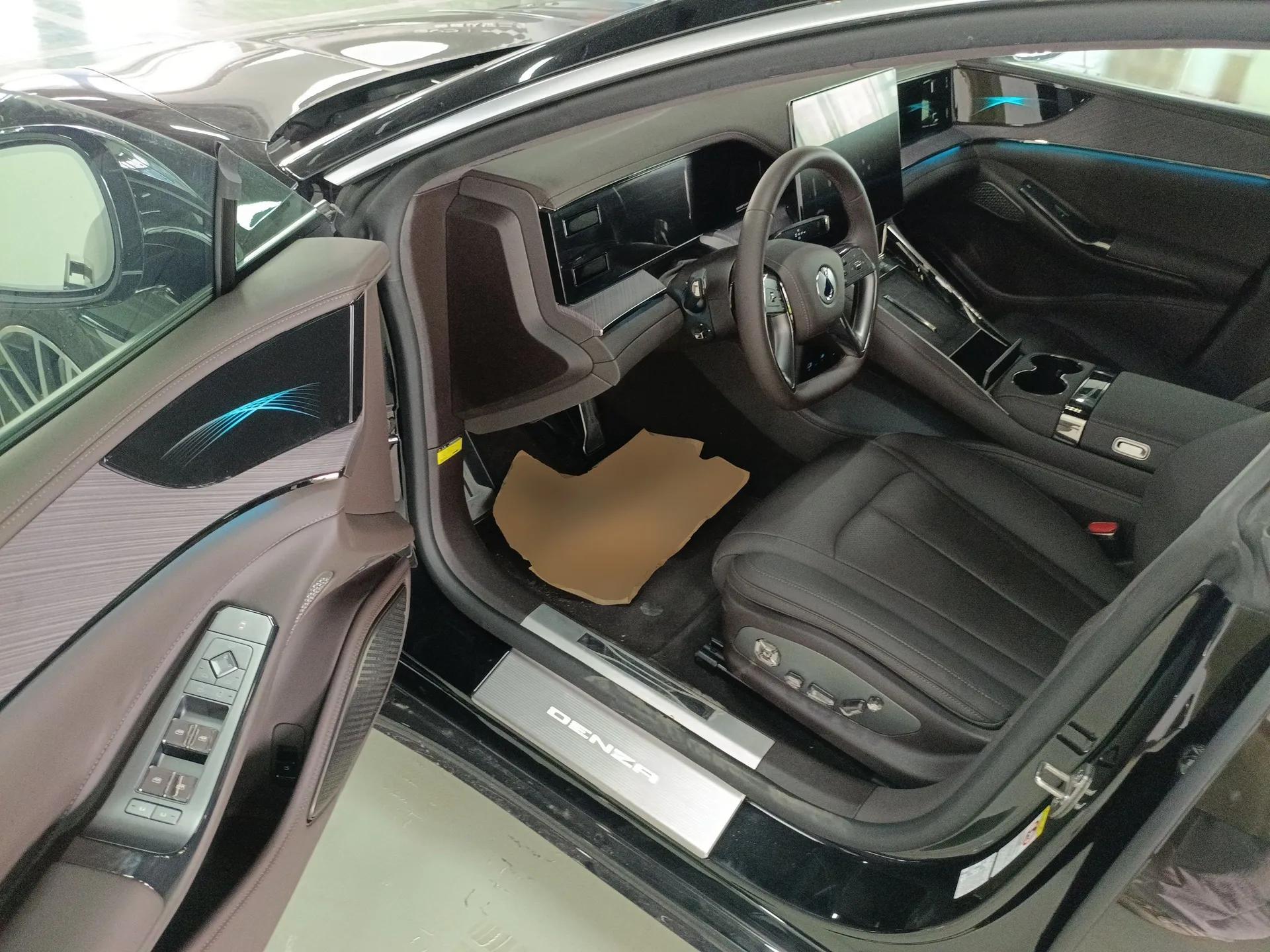 Denza Z9 2024 1100 km Four-Wheel Drive Max Version — миниатюра 19