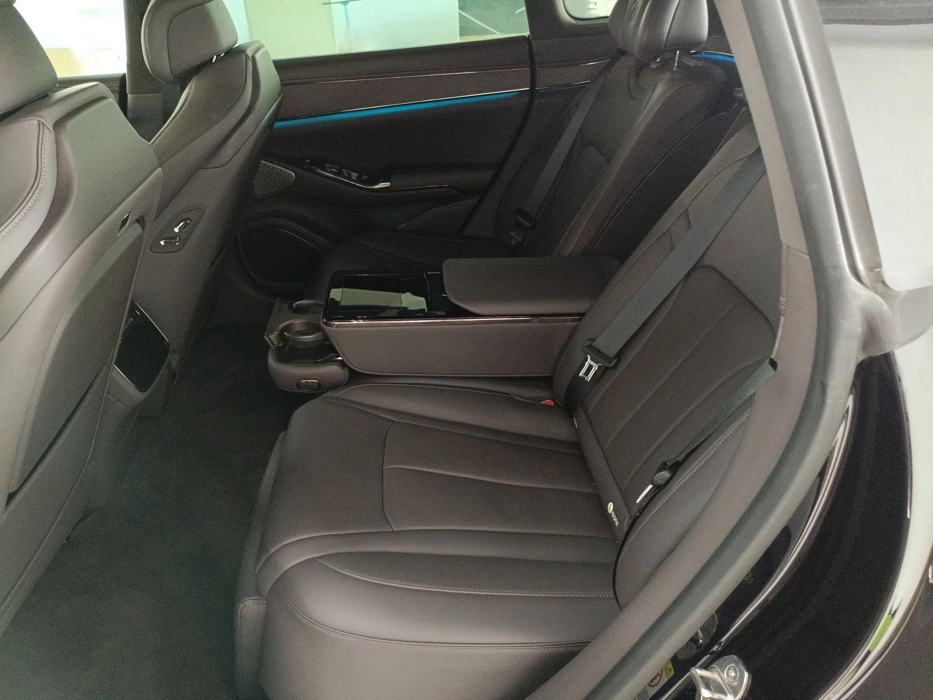 Denza Z9 2024 1100 km Four-Wheel Drive Max Version — миниатюра 20
