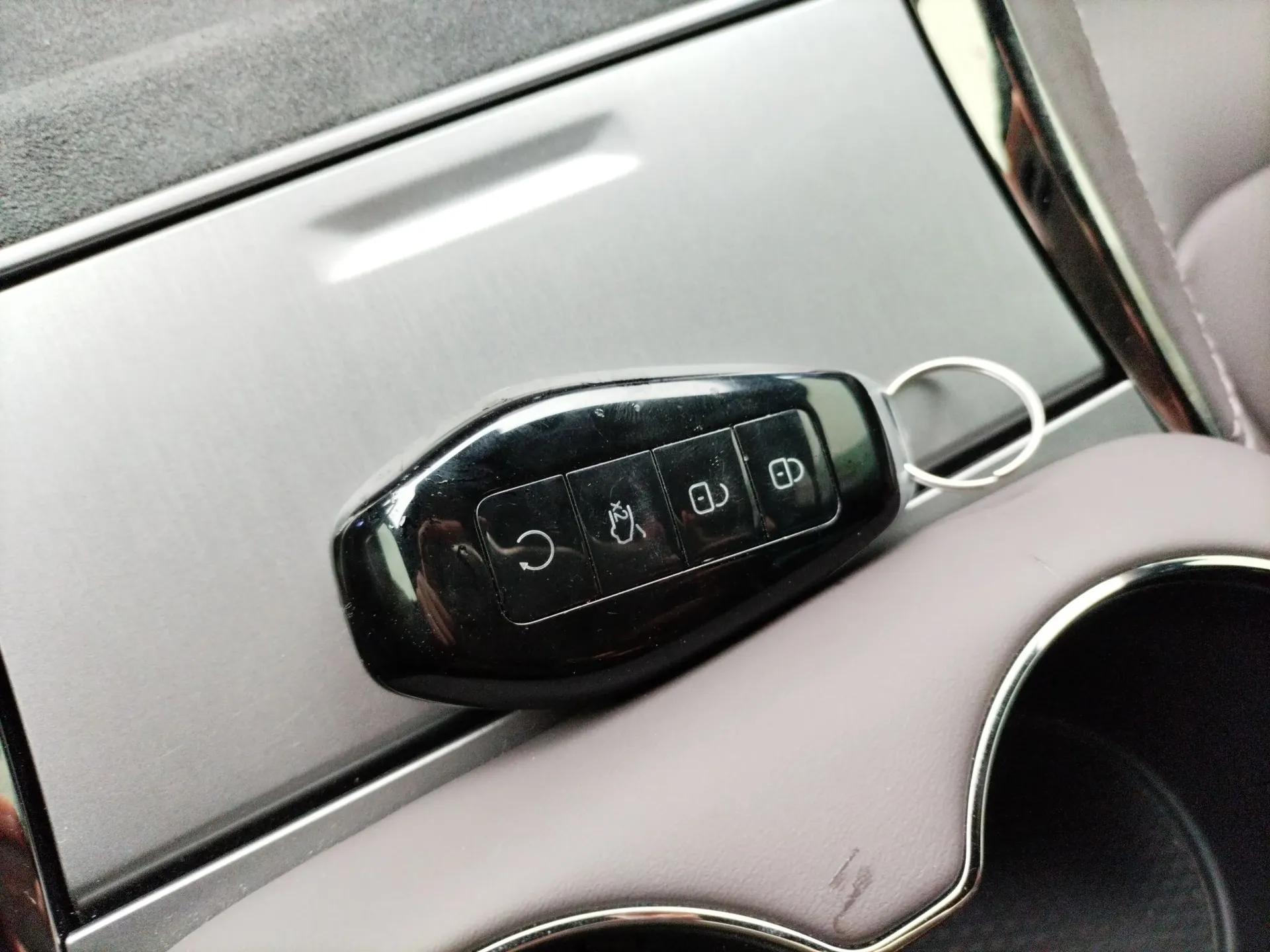 Denza Z9 2024 1100 km Four-Wheel Drive Max Version — миниатюра 12