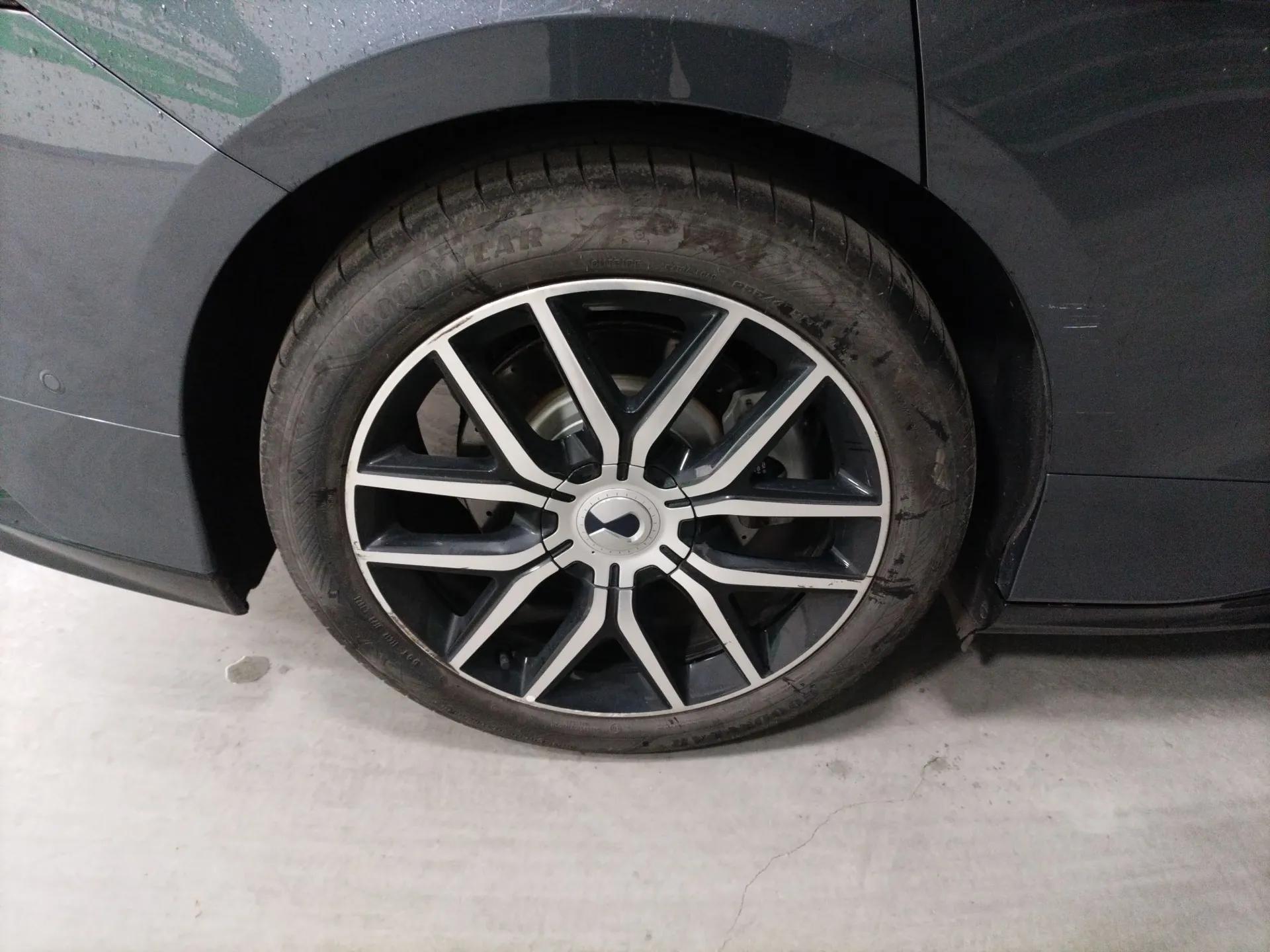 Denza Z9 2024 1100 km Four-Wheel Drive Max Version — миниатюра 10