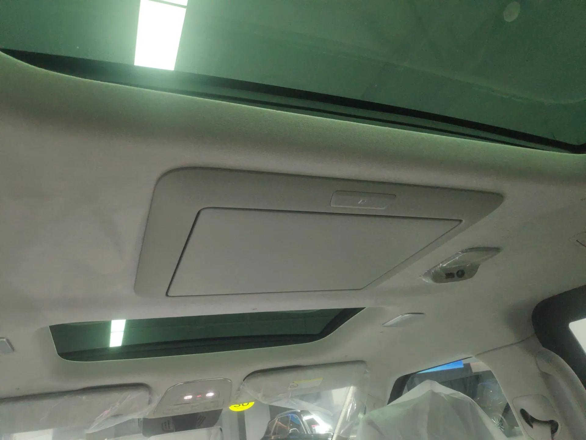 Volvo EM90 2025 Ultra Six-Seater — миниатюра 21