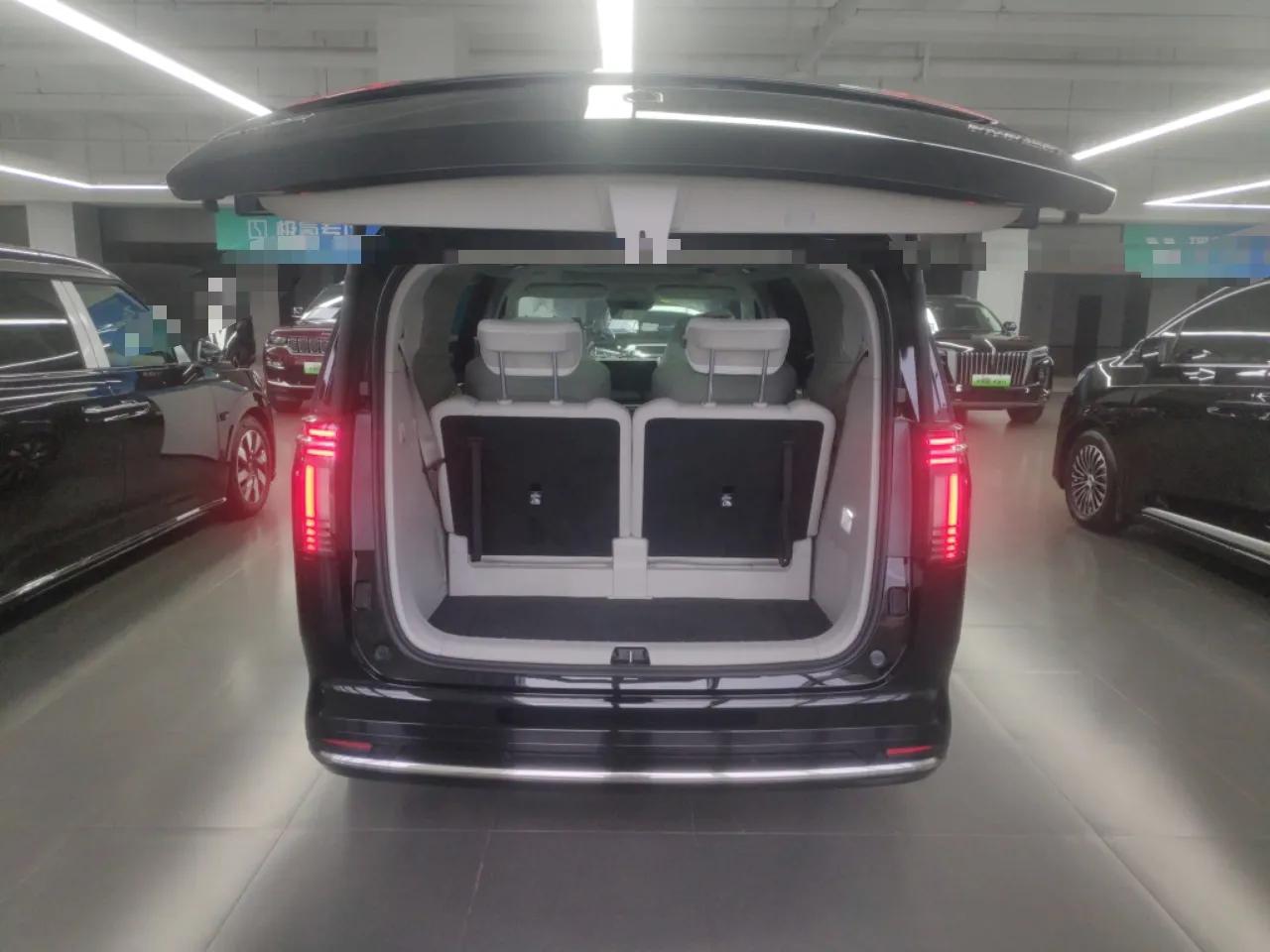 Volvo EM90 2025 Ultra Six-Seater — миниатюра 22