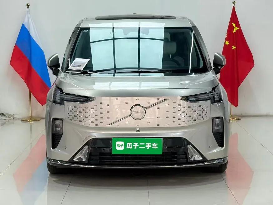 Volvo EM90 2025 Ultra Six-Seater — миниатюра 2