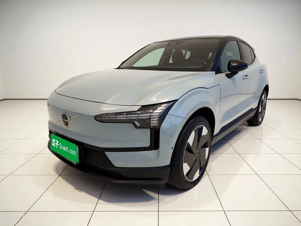 Volvo EX30 2025 Rear-Drive Long-Range Version Ultra — миниатюра 1
