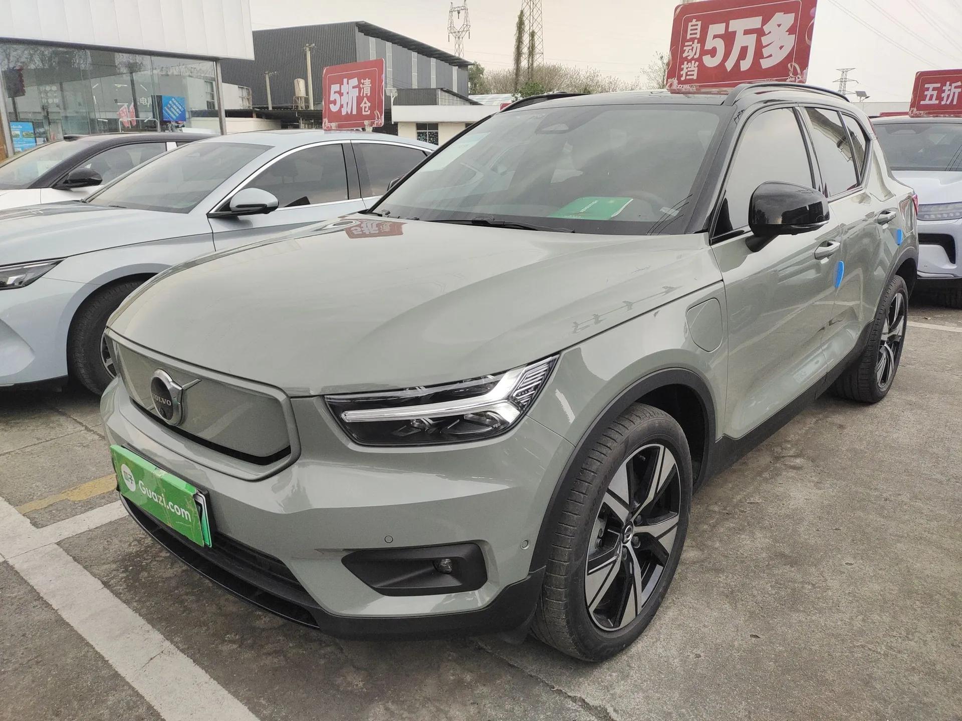 Volvo XC40 New Energy 2022 Long-Range PRO Version — миниатюра 1